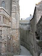 du Mont Saint-Michel à Saint-Malo  - L'abbaye :<br> le chemin d'accès