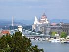 Budapest  - Le Parlement et le Pont de Chanes