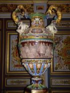 Galeries des Assiettes, Chapelle St-Saturnin - Salle des Gardes, Vase  de la Renaissance 